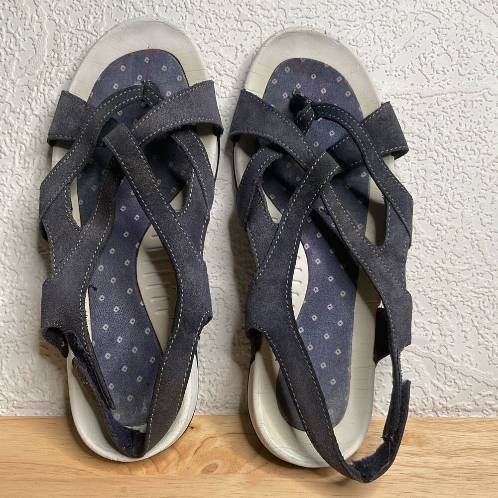 Lands' End Woman's Comfort gray suede strappy‎  flat sandals size 9B